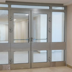 Противопожарная двупольная дверь со стеклом / серия FRM7297